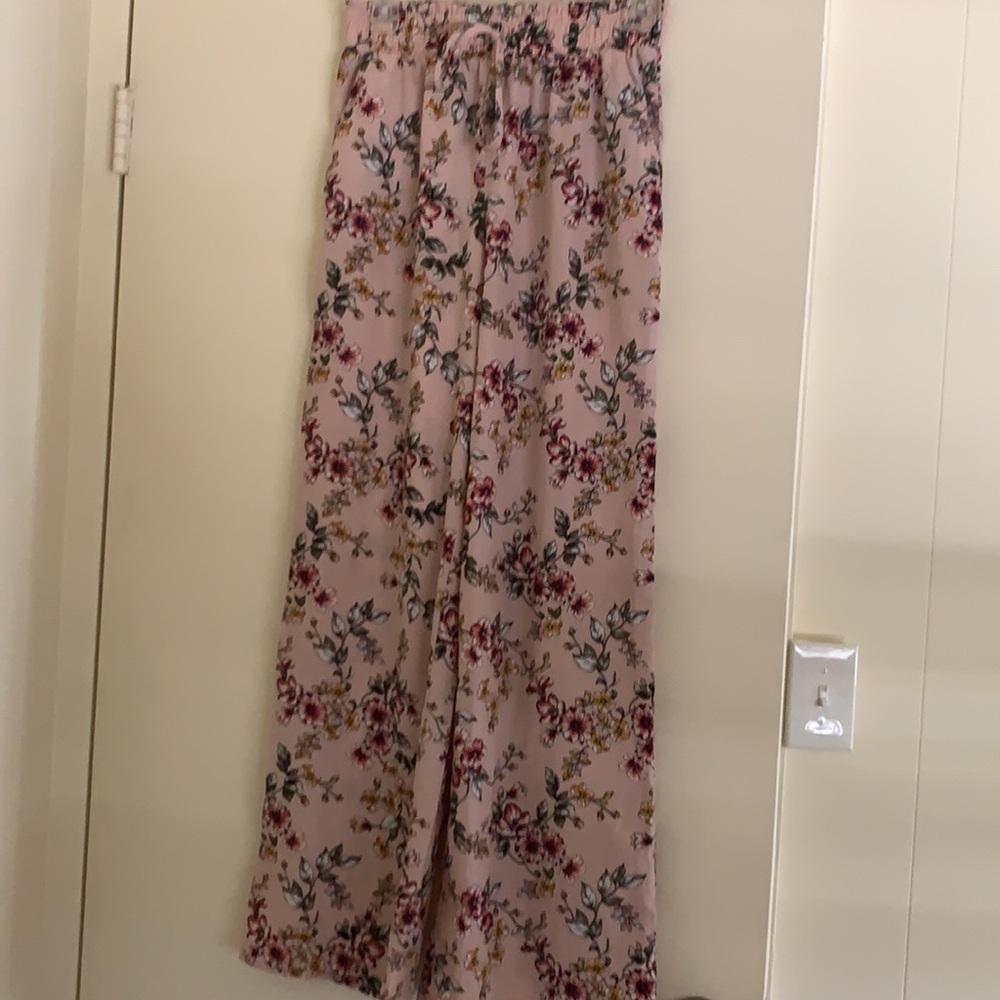 NWOT Size XSmall Joe B. Pink Floral Flowy Pants